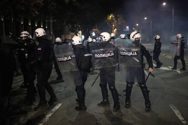 Clashes between protesters and government supporters in Serbia