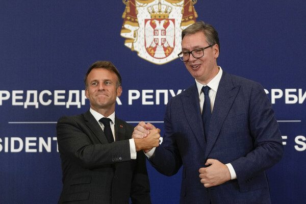 Макрон объявляет о покупке вооружений Сербией | Новости за границей